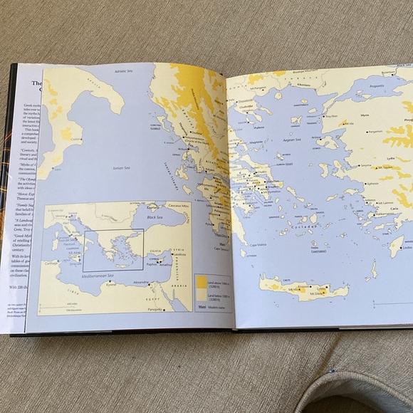 The Complete World of Greek Mythology. NWT Knowledgeable read. - Picture 5 of 7